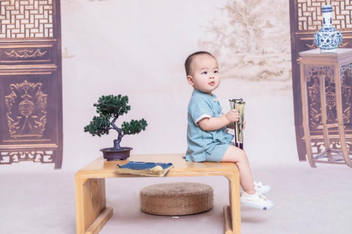 中国澳门孕妇八个月肚子胀